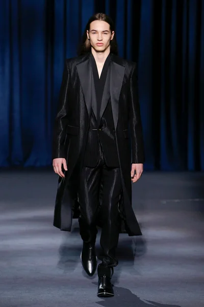 Look 57